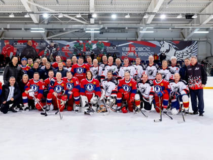 Не стареют душой ветераны. Легенды хоккея устроили праздник спорта в Златоусте