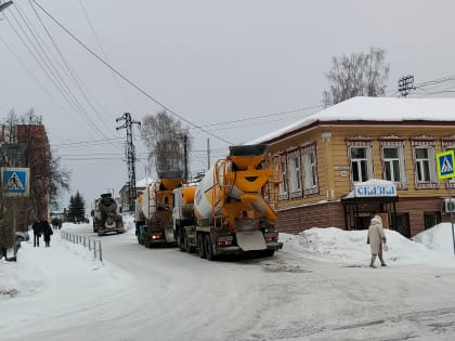 В Нязепетровске началась заливка первой партии бетона в основание фундамента здания нового хирургического корпуса ЦРБ