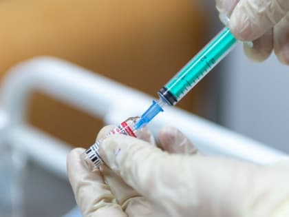 Челябинцев старше 60 лет просят вакцинироваться от ковида