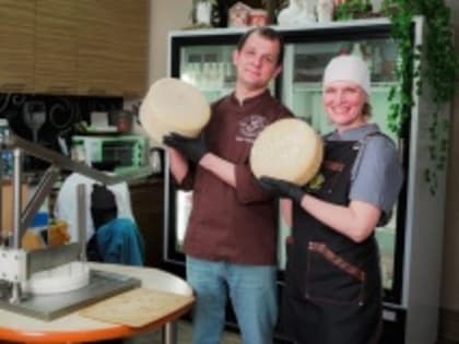 При поддержке центра «Мой бизнес» 11 предпринимателей региона прошли обучение по сыроварению