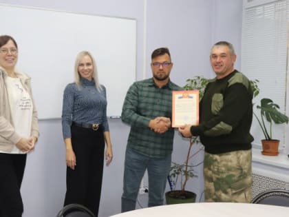 Делегация из Ясиноватой лично поблагодарила НКО за поддержку