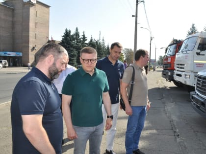 Глава Ясиноватой выразил благодарность губернатору Южного Урала за подаренную спецтехнику