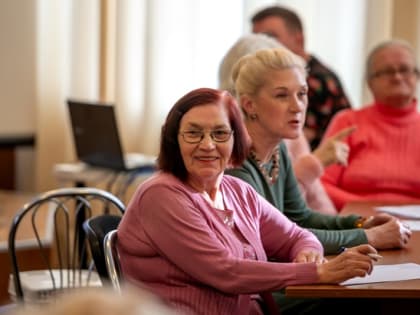 Не стареют душой серебряные волонтеры