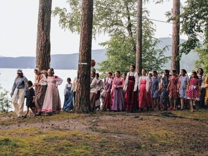 На озере Тургояк проходит фестиваль «Уральские прикрасы»