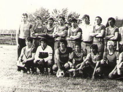 «Черно-белые», вперед! 80 лет футбольному клубу «Торпедо»