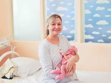 «Торопыжек» из роддома Клиники ЮУГМУ нарядили в костюмчики с новогодними узорами