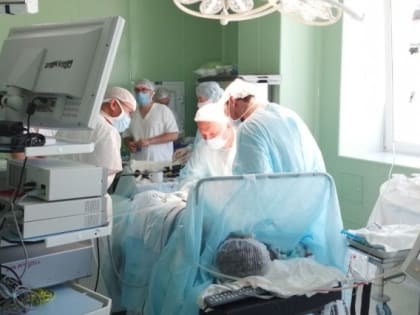 Челябинские врачи провели родственную пересадку почки