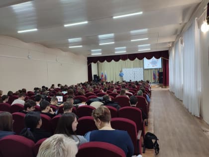 Деликатный разговор провели специалисты с молодежью Троицка
