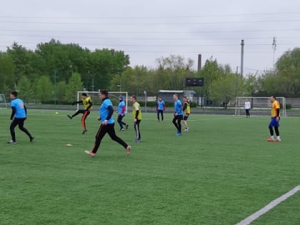 13 мая на стадионе "Сигнал" прошли соревнования по футболу