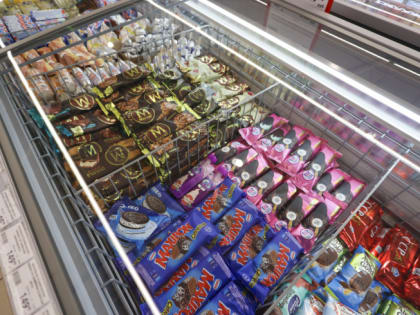 Кому и почему опасно есть мороженое, рассказали эксперты