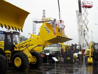 Зеленский ввёл санкции против Челябинского тракторного завода