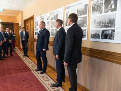 Южноуральцы могут увидеть фотовыставку к 92-летию ММК