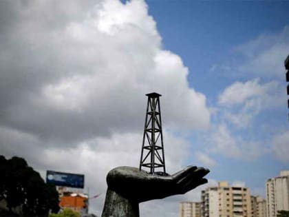 Экспорт нефти из Венесуэлы в апреле упал на 8%