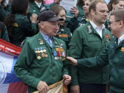 Поздравление Алексея Текслера с Днем студенческих отрядов