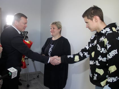 В Копейске вручены ключи от новых квартир переселенцам из ветхого и аварийного жилья и детям-сиротам