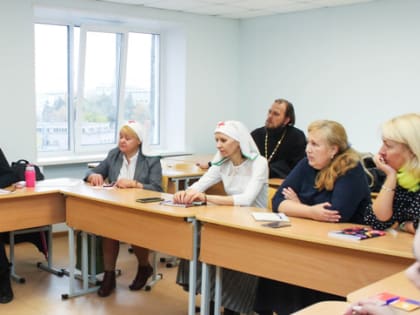В Челябинске начали готовить сестер милосердия