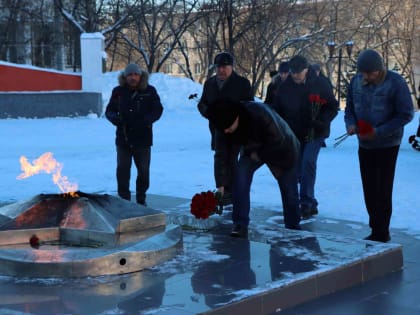 В День Неизвестного солдата миасцы почтили память павших воинов