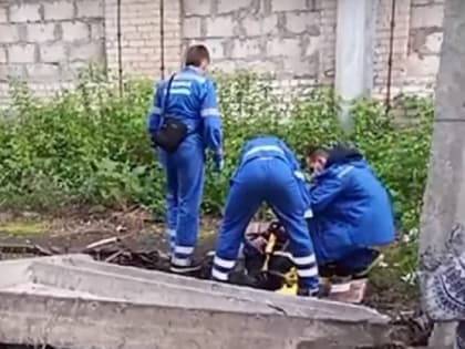 В Челябинске подростка придавило упавшей бетонной плитой