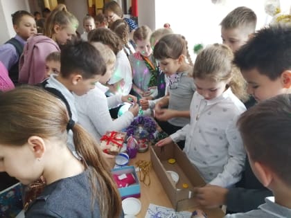 Деньги с ярмарки красноармейские школьники отдали на помощь животным и пожилым