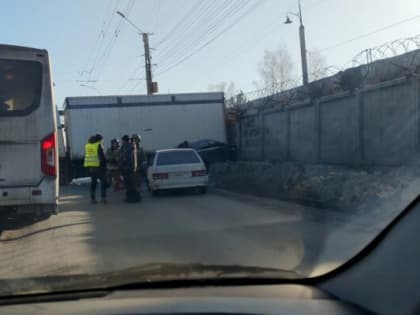 В Миассе парализовано движение из-за ДТП