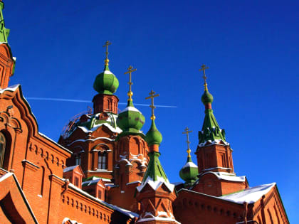 Во Введение в Челябинске освятят центральный крест и купол храма Александра Невского