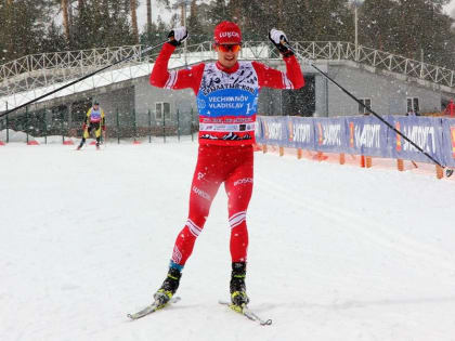 Болеем за наших! Златоустовский лыжник сразится за «золото» финала Кубка России по биатлону
