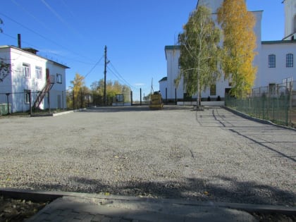 Благоустройство территории вблизи образовательных учреждений