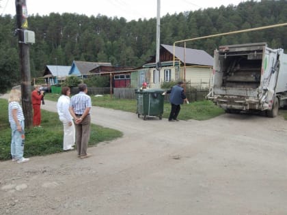 В Кусе депутаты «Единой России» проверили качество вывоза мусора