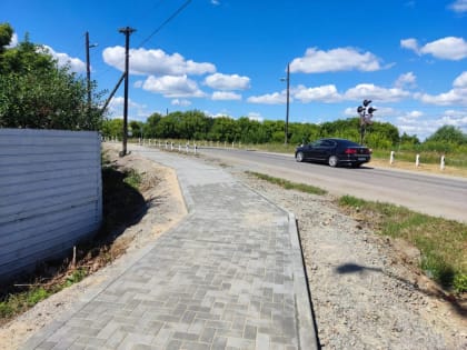 В поселке Увельский по проекту «Городская среда» благоустраивают улицу