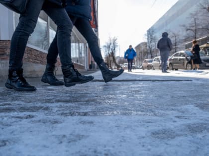 Что делать, если вы упали, южноуральцам рассказали в Минздраве