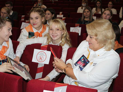 Школы Еманжелинского района № 15, 14 и 9 стали лидерами молодежного форума «Будущее за нами!»