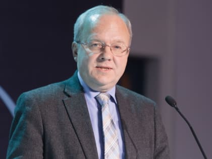 Вице-президент РАН Хохлов: в локдауне смысла нет, раз омикрон заражает всех