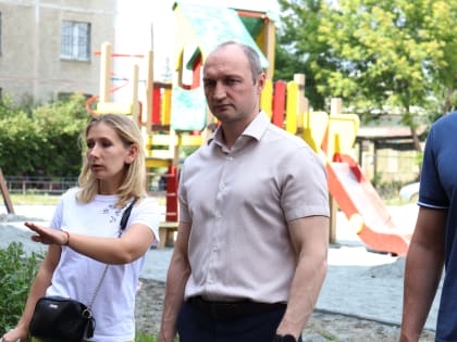 Глава района Юрий Кузнецов провел контрольный объезд по объектам благоустройства