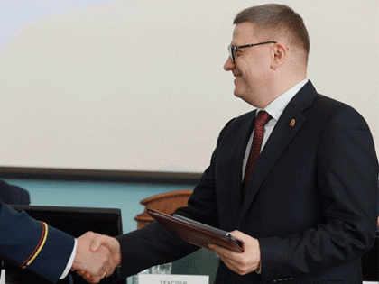 Губернатор Текслер получил награду от главы Следственного комитета РФ Бастрыкина