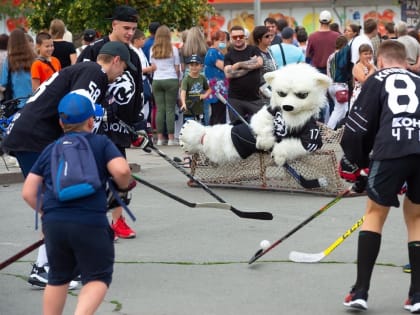 В Копейске в уличный флорбол сыграет Челябинский «Трактор»