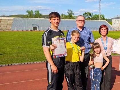 Побеждать готовы. Семья из Златоуста добавила в копилку города медали комплекса ГТО