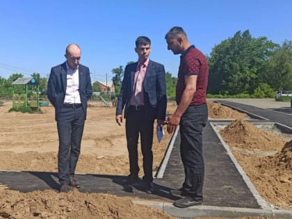 Тимур Мухамедьяров провёл контрольный рейд по объектам благоустройства Троицкого района