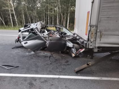 На трассе М-5 под Миассом два человека погибли в ДТП с грузовиком