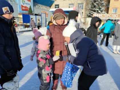 Еще один каток! В Магнитогорске состоялось торжественное открытие «Ровесника»