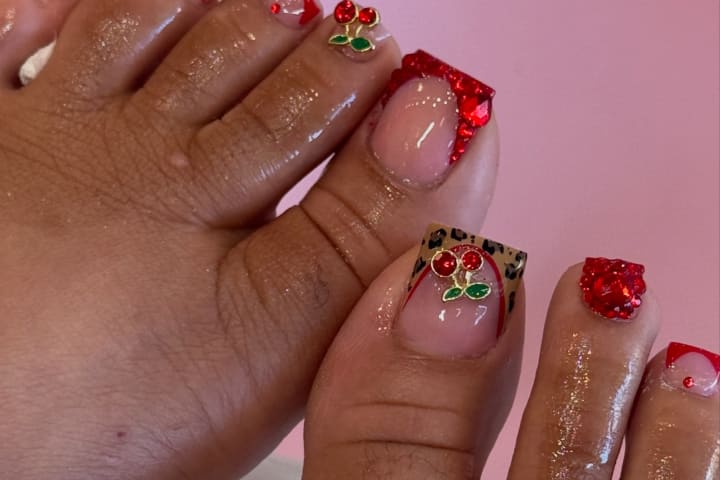 Nail design thumbnail for Instagram post DZ3ABPTj5TZ
