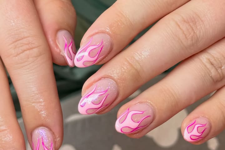 Nail design thumbnail for Instagram post DYS_mj8DwWB