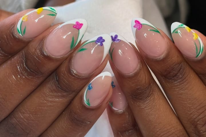 Nail design thumbnail for Instagram post DViHOivlIaV
