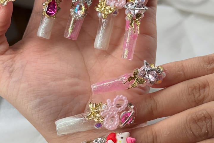 Nail design thumbnail for Instagram post DYV9QjQFHe_