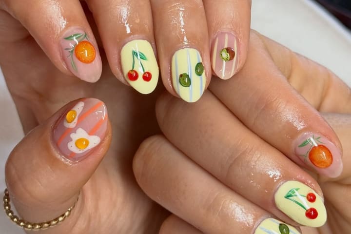 Nail design thumbnail for Instagram post DV4RAb8El2E