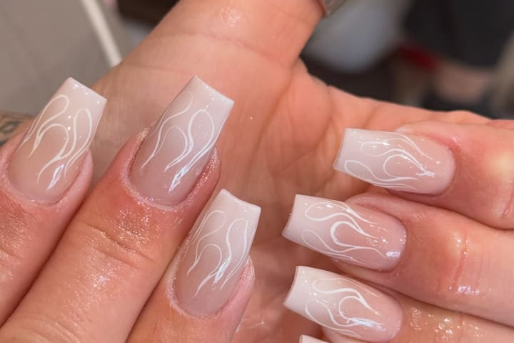Nail design thumbnail for Instagram post DYa6igNGmxG