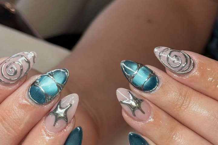 Nail design thumbnail for Instagram post DWcviAlFHOC