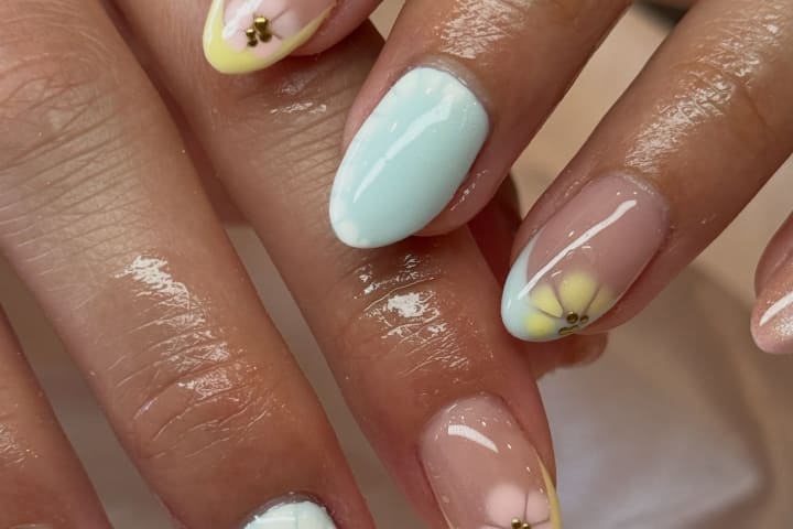 Nail design thumbnail for Instagram post DZBabuxj_A4