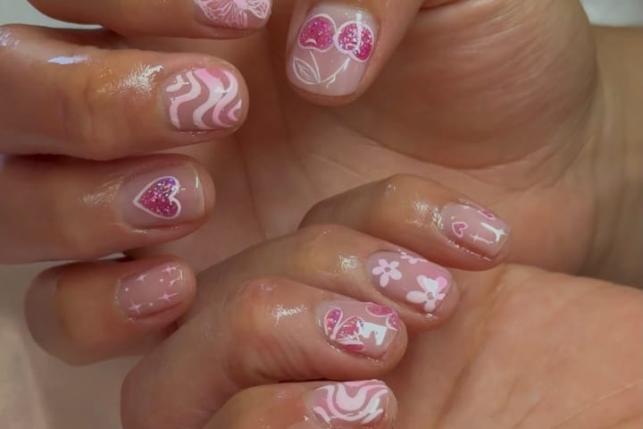 Nail design thumbnail for Instagram post DZdYA5KEvAM