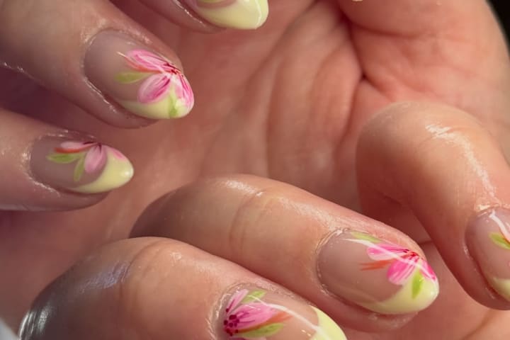Nail design thumbnail for Instagram post DZ0uD26kv6Q