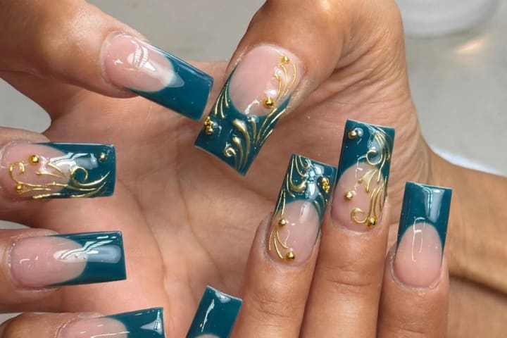 Nail design thumbnail for Instagram post DcDfos3m8lM